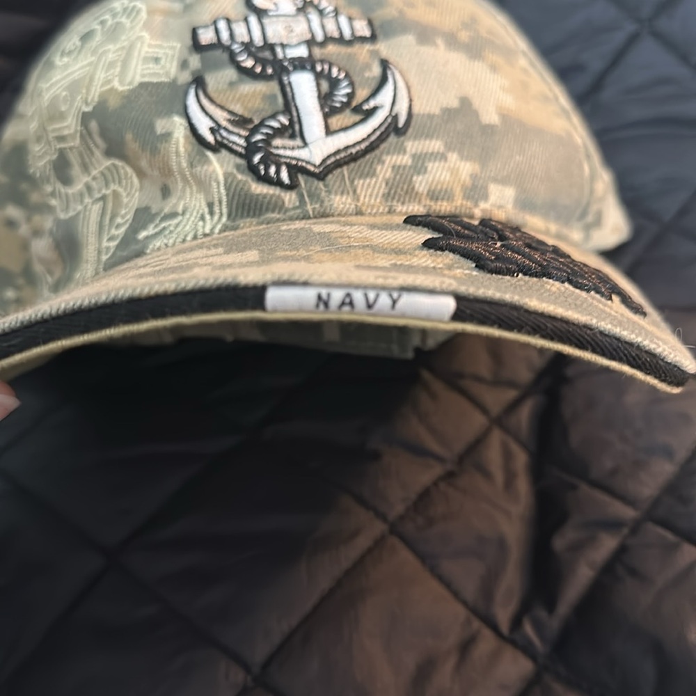 Officially Licensed Camo US Navy Hat NWOT - Picture 3 of 6